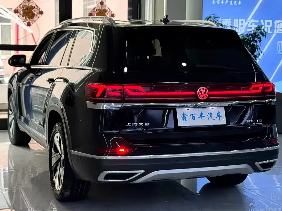 Volkswagen Teramont 2023 Touron 380TSI 4WD Luxury Edition 2024 — миниатюра 5