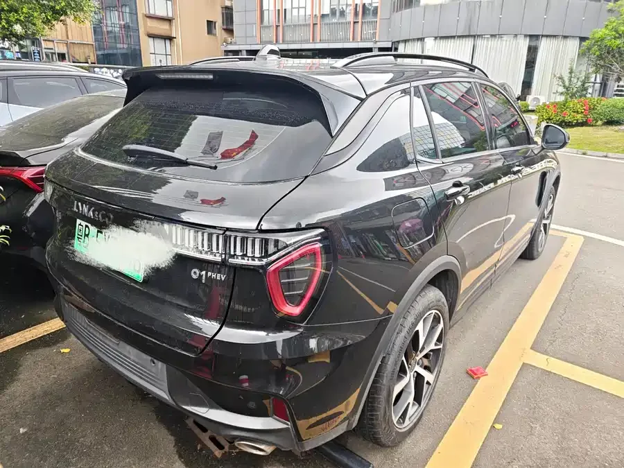 Lynk & Co 01 EM-P Lynk & Co 01 EM-P 2022 1.5TD PHEV Plus 2022 — миниатюра 4