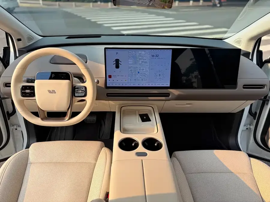 Li Ideal i8 Ideal i8 2025 Standard Edition 2025 — миниатюра 2