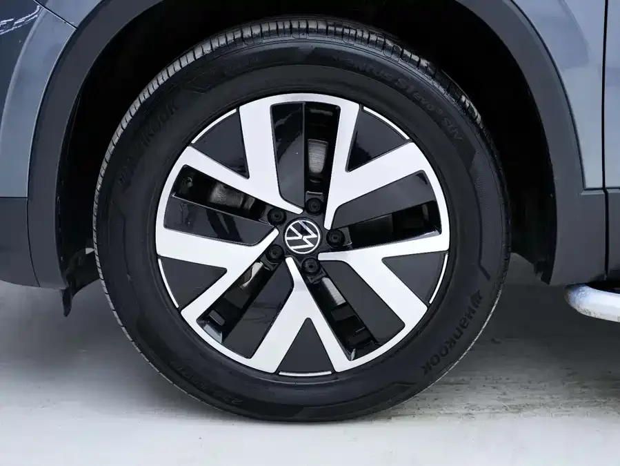Volkswagen Tayron Tanyue 2023 330TSI 2WD Luxury Plus Advanced Edition 2023 — миниатюра 4