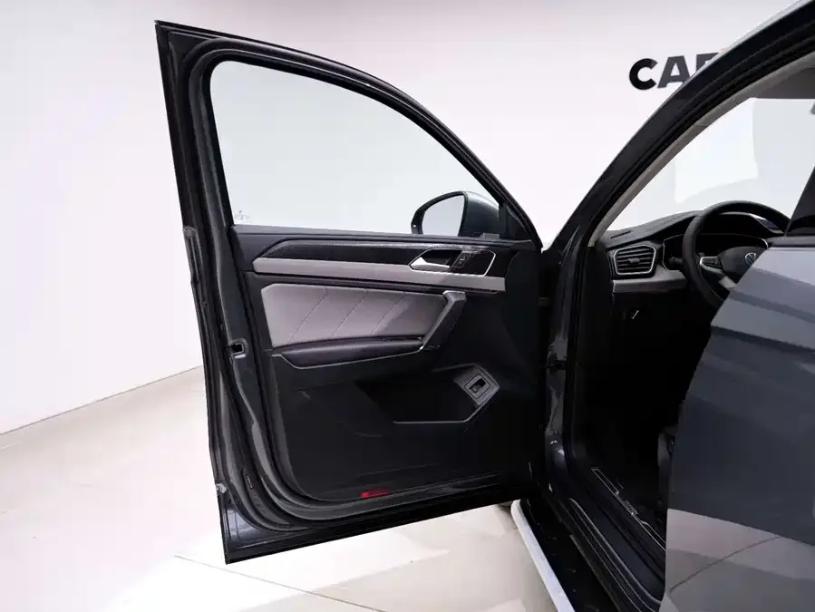 Volkswagen Tayron Tanyue 2023 330TSI 2WD Luxury Plus Advanced Edition 2023 — миниатюра 5