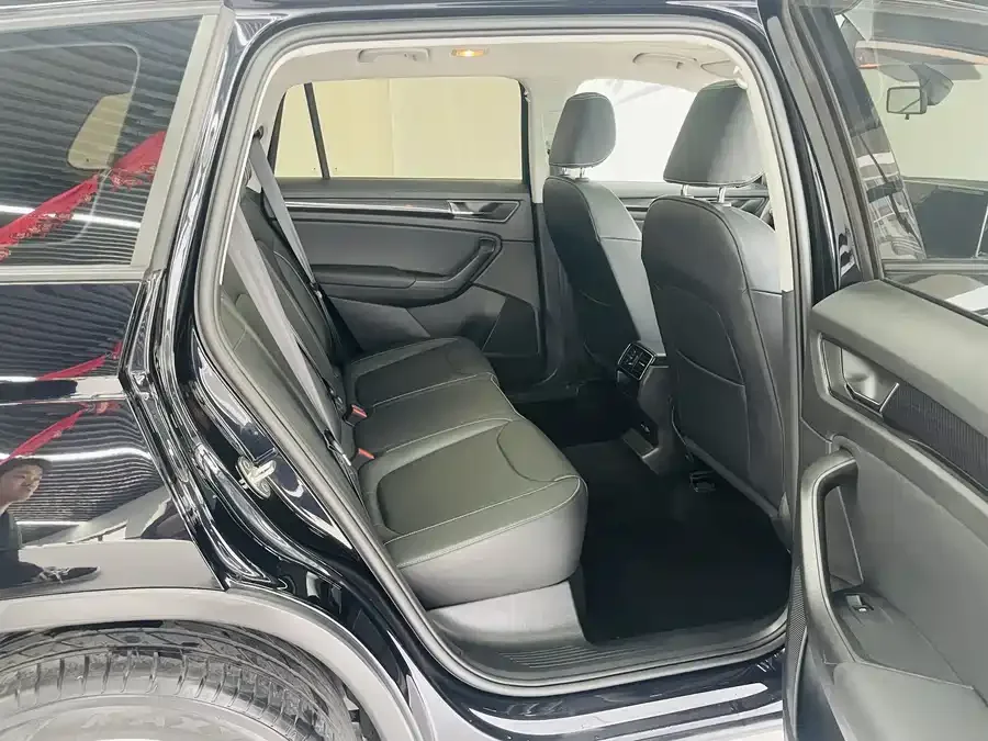 Skoda Kodiaq Kodiak 2024 TSI330 5-seater two-wheel drive powerful version 2024 — миниатюра 5