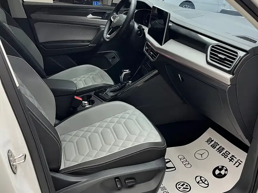 Volkswagen Tayron Tanyue 2023 280TSI 2WD Luxury Plus Advanced Edition 2022 — миниатюра 3