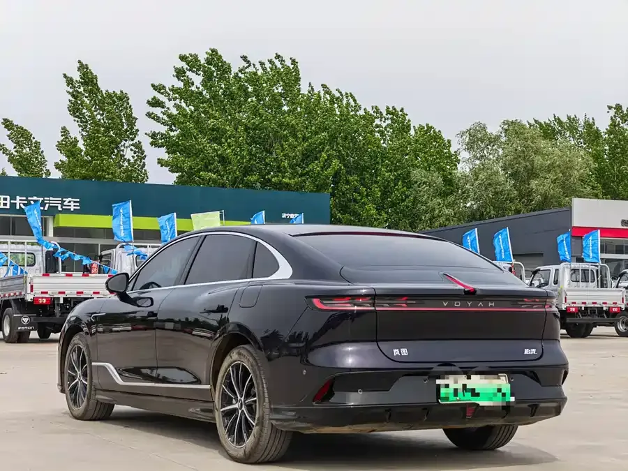 Voyah Lantu light chasing Lantu Light Chasing 2024 PHEV 4WD Long-Range Executive Edition 2024 — миниатюра 2