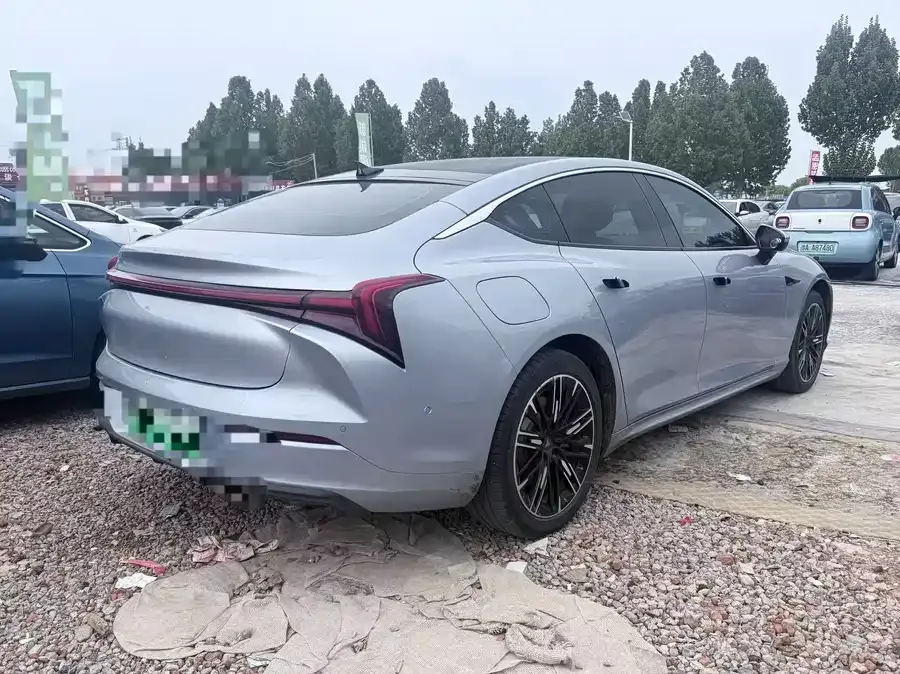NETA Nezha S Nezha S 2022 Extended Range 1160km Rear-wheel Drive Medium Edition 2023 — миниатюра 3