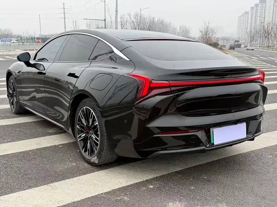 NETA Nezha S Nezha S 2022 extended range version 1160km rear-wheel drive large version 2023 — миниатюра 3