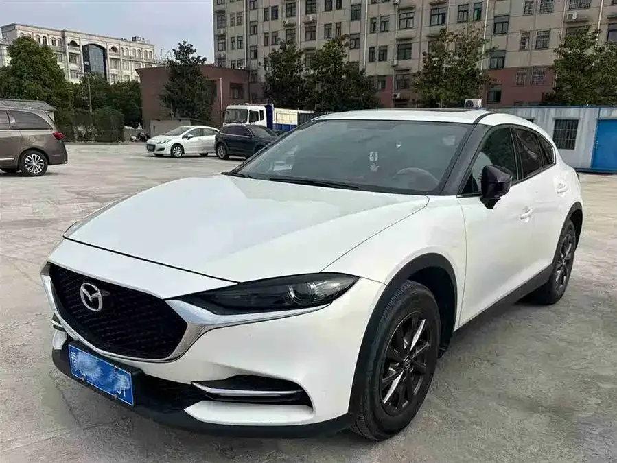 Mazda CX-4 2021 2.0L Automatic 2WD Blue Sky Vitality Edition 2022 — фото 1, купить с доставкой в Москву