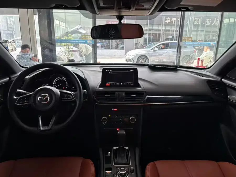 Mazda CX-4 2021 2.0L Automatic 2WD Blue Sky Explorer Edition 2023 — миниатюра 4