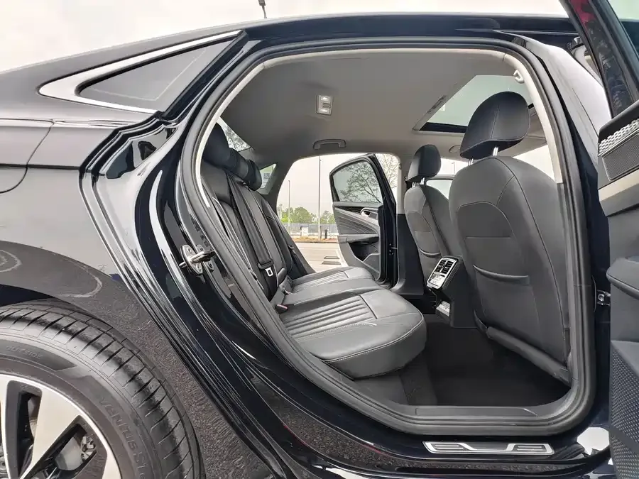 Volkswagen Passat Passat 2023 280TSI Elite Edition 2023 — миниатюра 4