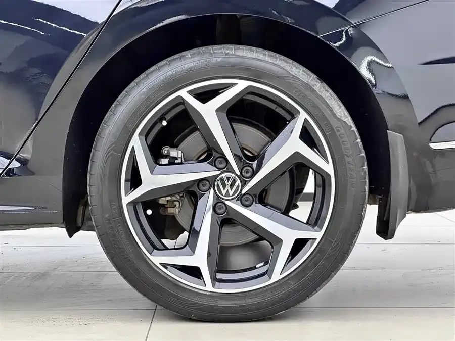 Volkswagen Passat Passat 2023 facelift 330TSI Star Elite Edition 2023 — миниатюра 5