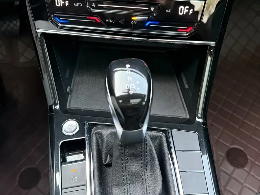 Volkswagen Passat Passat 2023 facelift 330TSI Star Elite Edition 2023 — миниатюра 3