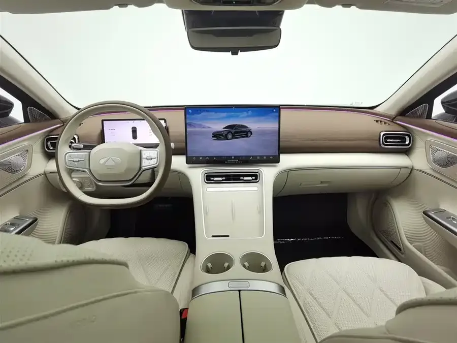 Chery Fengyun Fengyun A9L Fengyun A9L 2025 260 Super Long Range Premium Edition 2026 — миниатюра 2
