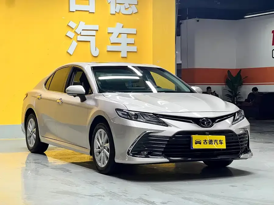 Toyota Camry Camry 2023 2.0G Deluxe Edition 2023 — миниатюра 3