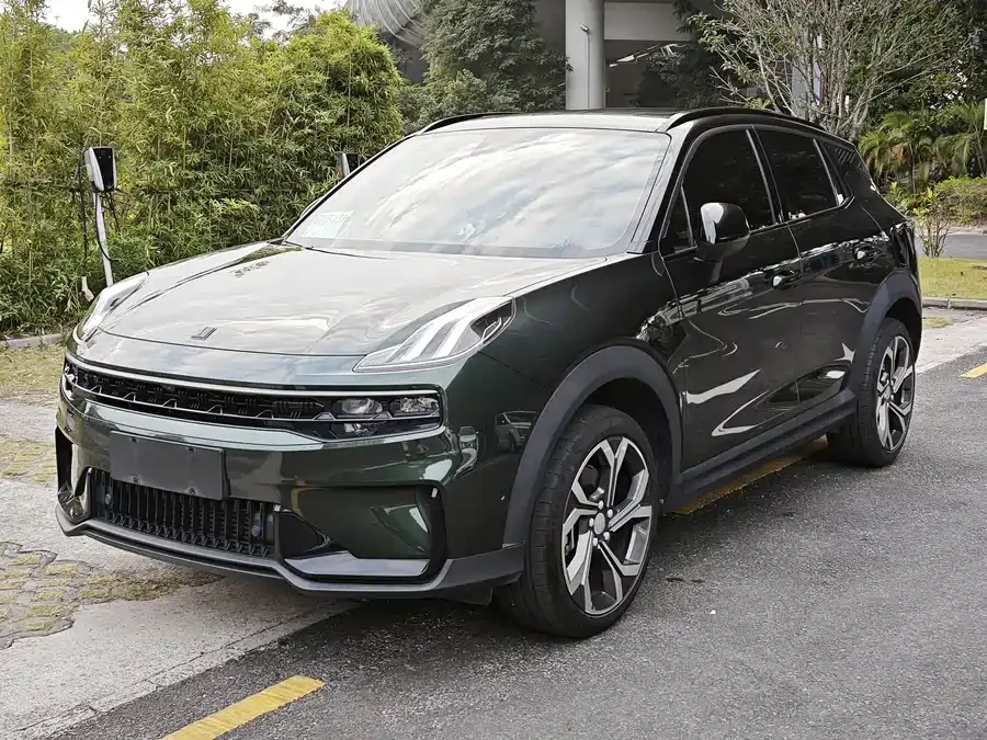 Lynk & Co 06 Lynk & Co 06 2023 Remix 1.5T Hero 2024 — фото 1, купить с доставкой в Москву