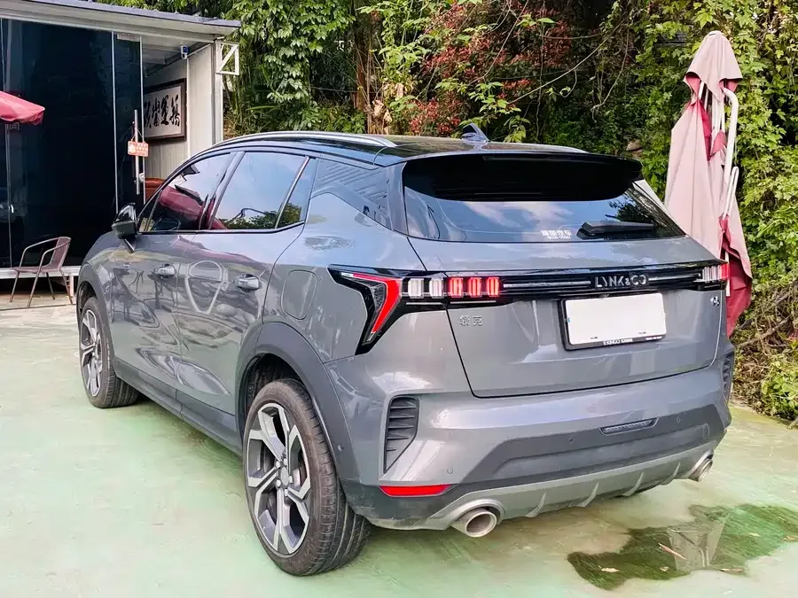 Lynk & Co 06 Lynk & Co 06 2023 Remix 1.5T Halo 2023 — миниатюра 2