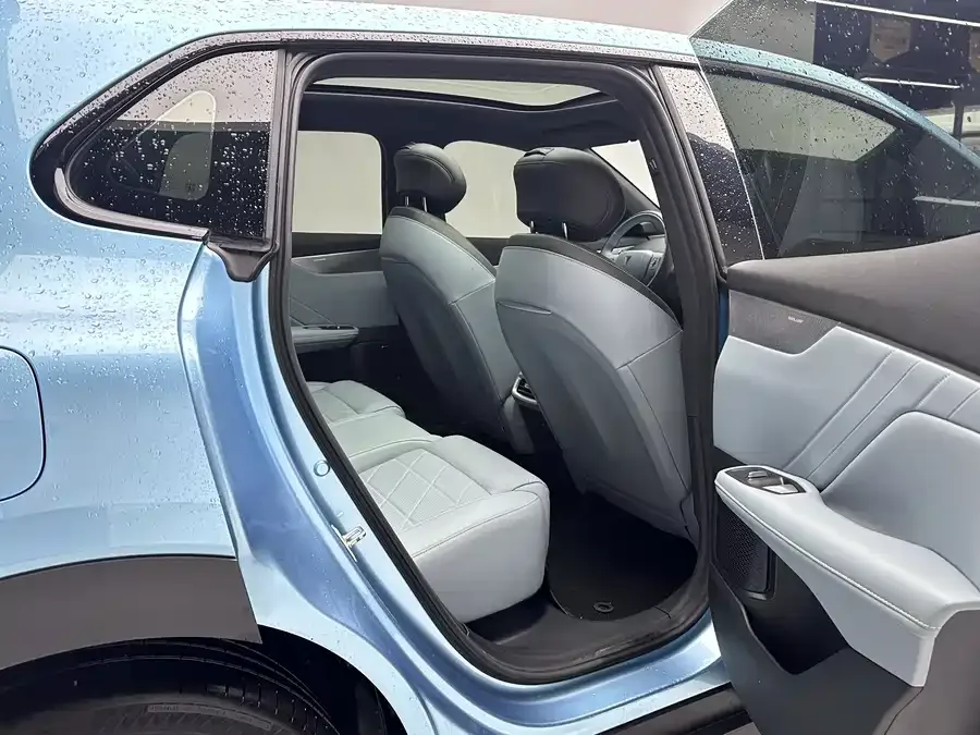 Deepal dark blue S05 Dark Blue S05 2024 510Ultra Pure Electric Version 2024 — миниатюра 4