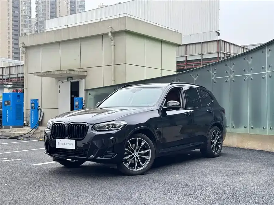 BMW X3 2023 facelift xDrive30i Leading M Night Edition 2024 — фото 1, купить с доставкой в Москву