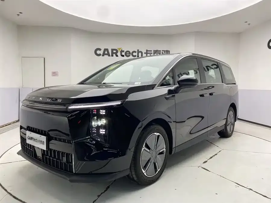 Maxus Dajia 7 Dajia 7 2024 facelift super hybrid long-range version Yuexiang version 2025 — фото 1, купить с доставкой в Москву