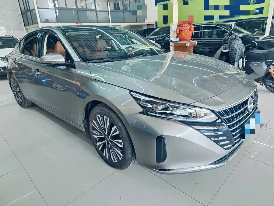 Nissan Altima 2022 Teana 2.0L XL-TLS Enjoy Edition 2023 — миниатюра 3