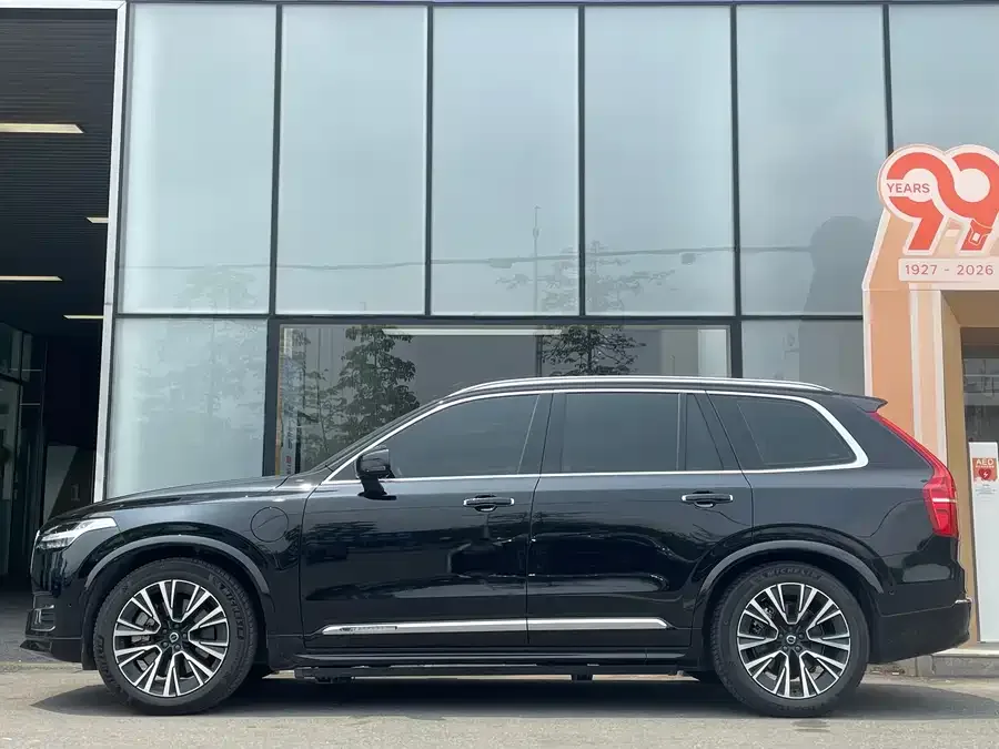 Volvo XC90 Plug-in Hybrid 2023 T8 RECHARGE Zhizun Luxury Edition 7 Seaters 2022 — миниатюра 4