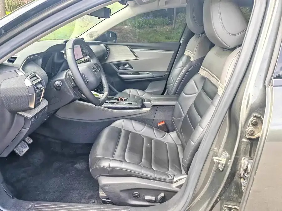Citroen Versailles C5 X Versailles C5 2022 — миниатюра 5