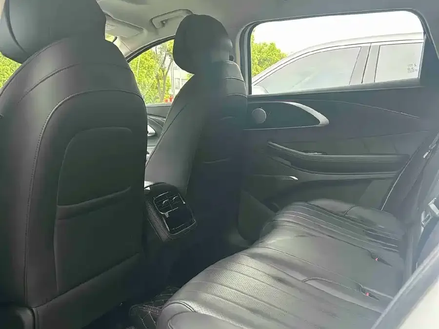 Exeed TXL Xingtu Lingyun 2025 300T 2WD Star Edition 2024 — миниатюра 4