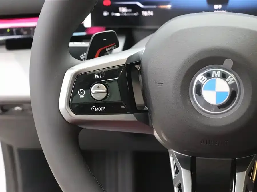 BMW 5 Series 2026 BMW 5 Series 530Li Leading M Sport Package 2026 — миниатюра 5