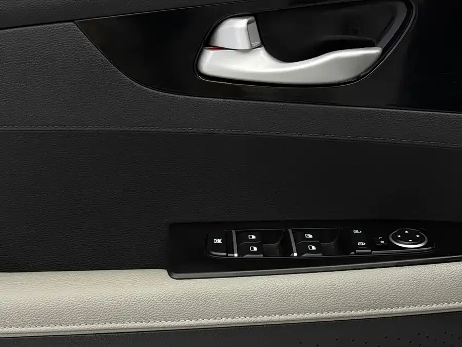 Kia K3 2023 1.4T DCT Luxury Edition 2023 — миниатюра 5
