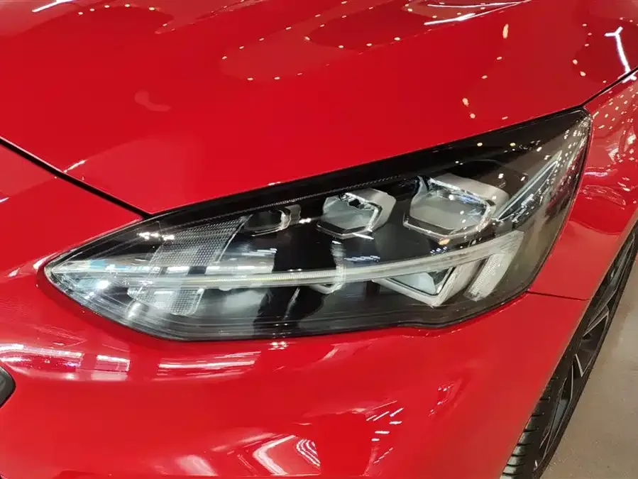 Ford Focus Focus 2021 hatchback EcoBoost 180 automatic ST Line 2022 — миниатюра 2