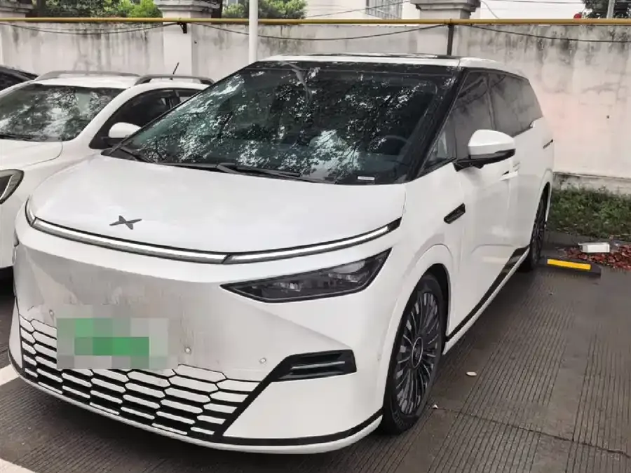 XPeng XPeng X9 2025