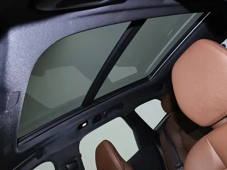 Volvo XC60 2022 B5 four-wheel drive Zhiyuan Deluxe Edition 2022 — миниатюра 3