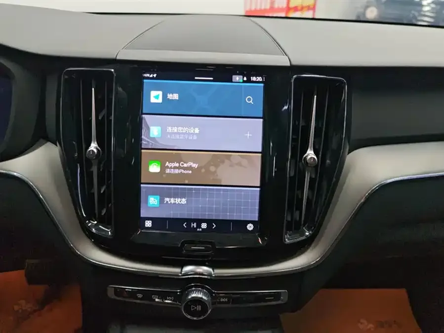 Volvo XC60 2023 B5 4WD Zhiyi Luxury Edition 2023 — миниатюра 4