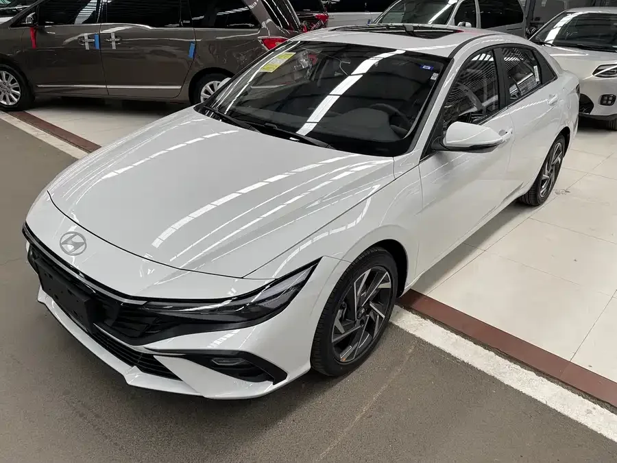 Hyundai Elantra Elantra 2023 1.5L CVT GLX Elite Edition 2026 — фото 1, купить с доставкой в Москву