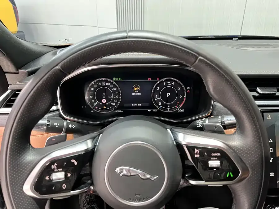 Jaguar XFL 2022 XFL 2.0T P250 2WD Elite Sports Edition 2023 — миниатюра 3