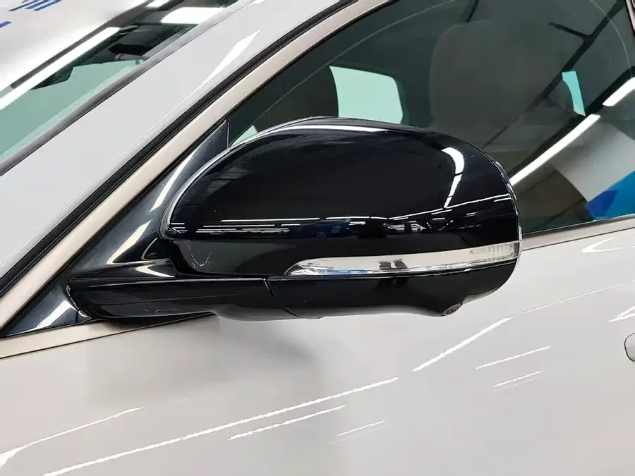 Jaguar XFL 2024 2.0T P300 4WD Flagship Sports Gilded Edition 2024 — миниатюра 2