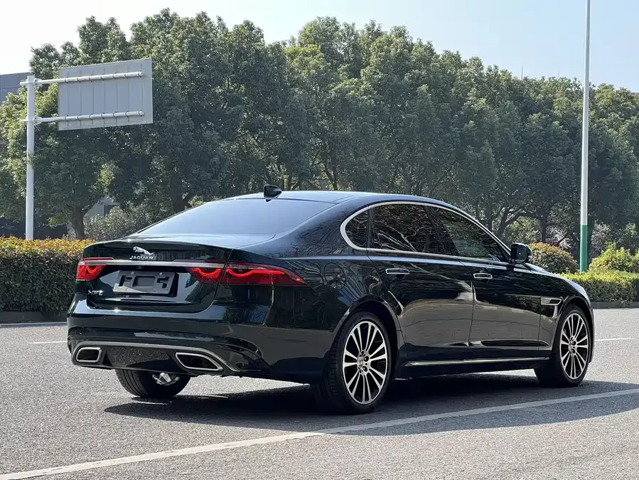 Jaguar XFL 2022 XFL 2.0T P250 2WD Exclusive Luxury Edition 2022 — миниатюра 5