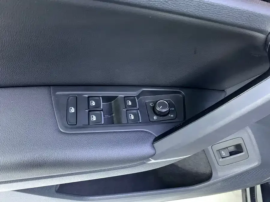 Volkswagen Tayron Tanyue 2023 280TSI 2WD Luxury Plus Advanced Edition 2023 — миниатюра 2