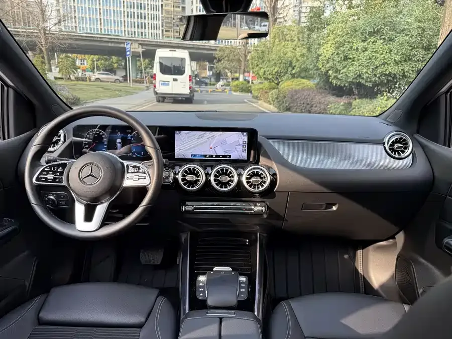 Mercedes-Benz Class B Mercedes-Benz B-Class 2022 facelift B 200 dynamic version 2023 — миниатюра 4