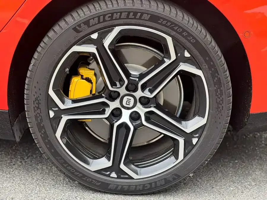 Xiaomi SU7 Xiaomi SU7 2024 four-wheel drive ultra-long battery life high-end intelligent driving Max version 2024 — миниатюра 3