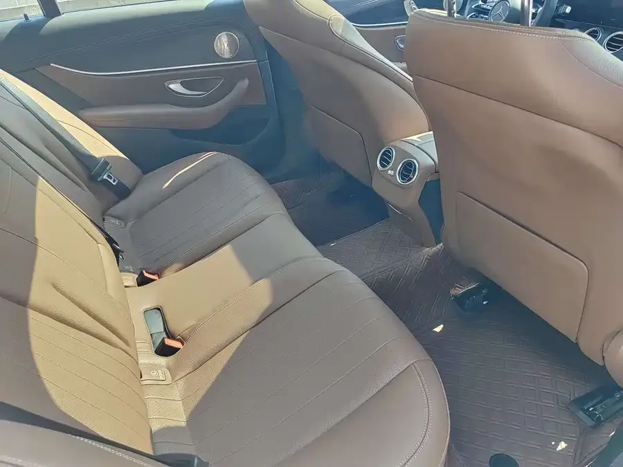 Mercedes-Benz E-Class Mercedes-Benz E-Class (Imported) 2023 E 260 Fashion Sports Edition 2023 — миниатюра 4