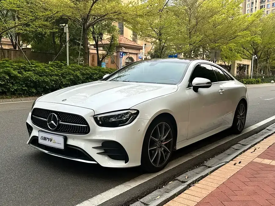 Mercedes-Benz E-Class 2022