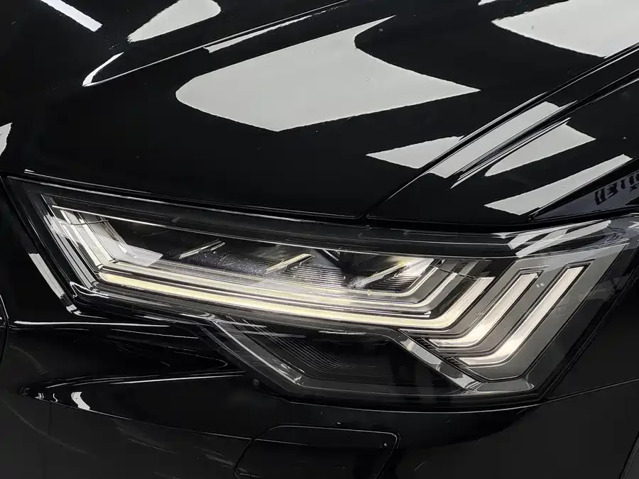 Audi A6 2024 allroad quattro 55 TFSI exclusive off-road model 2024 — миниатюра 4