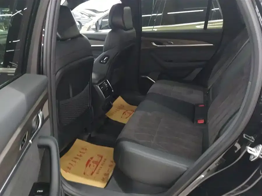 Geely Monjaro Xingyue L 2025 Dongfangyao 2.0TD Automatic Star-gazing Edition 2025 — миниатюра 5