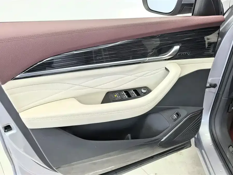 Geely Monjaro Xingyue L 2021 2.0TD DCT EVO 2WD Premium Edition 2022 — миниатюра 3