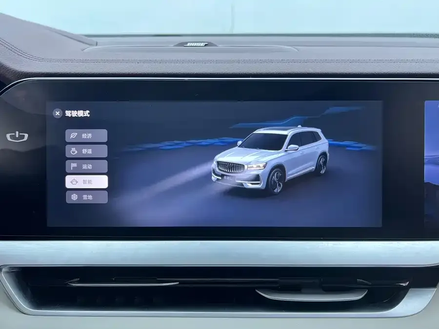 Geely Monjaro Xingyue L 2021 2.0TD DCT EVO 2WD Smart Edition 2023 — миниатюра 5
