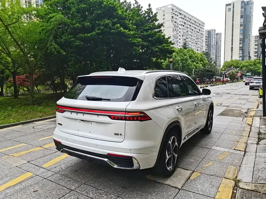 Geely Monjaro Xingyue L 2021 2.0TD DCT EVO 2WD Premium Edition 2022 — миниатюра 3