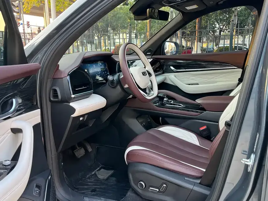 Geely Monjaro Xingyue L 2021 2.0TD DCT EVO 2WD Smart Edition 2022 — миниатюра 3