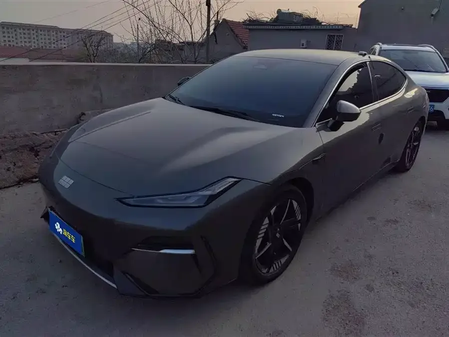 Geely Galaxy E8 Galaxy E8 2024 550km RWD PRO 2024 — фото 1, купить с доставкой в Москву