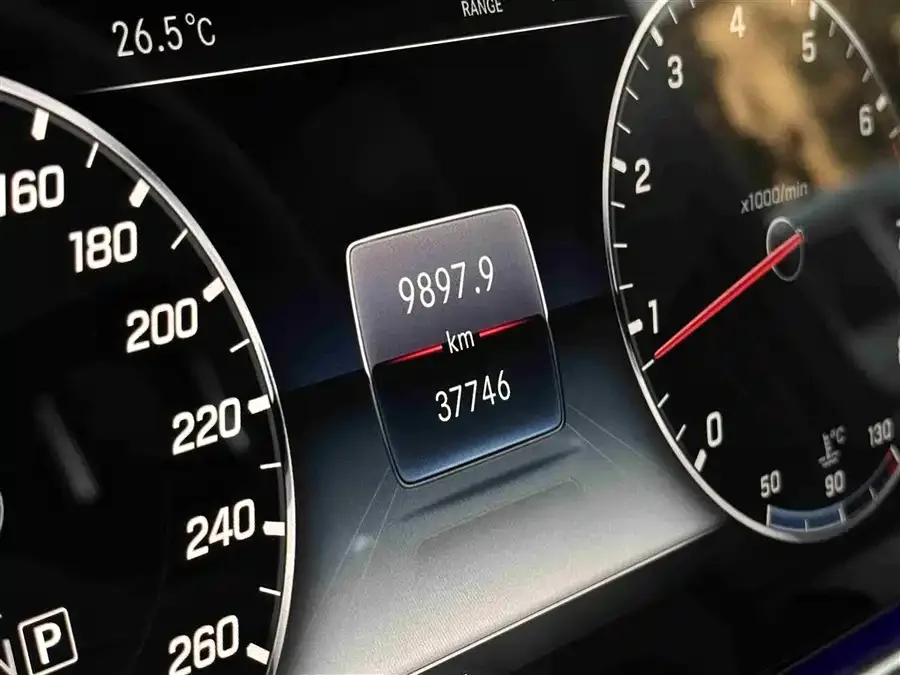 Mercedes-Benz G-rated Mercedes-Benz G-Class 2024 G 350 2024 — миниатюра 5