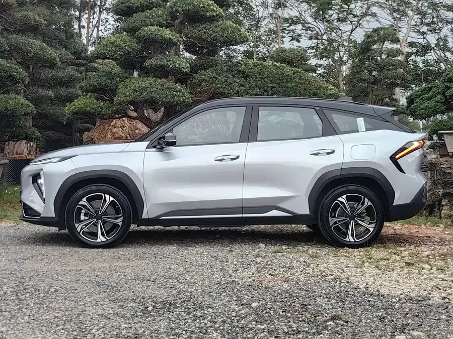 Geely Galaxy L7 Galaxy L7 2025 EM-i 115km Exploration+ Edition 2025 — миниатюра 2